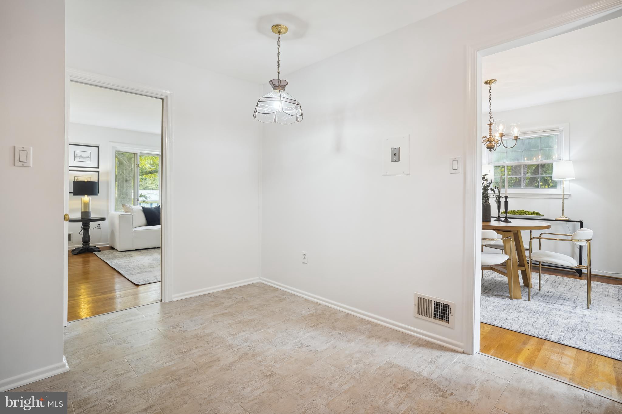 TOWN AND COUNTRY GARDENS - Residential