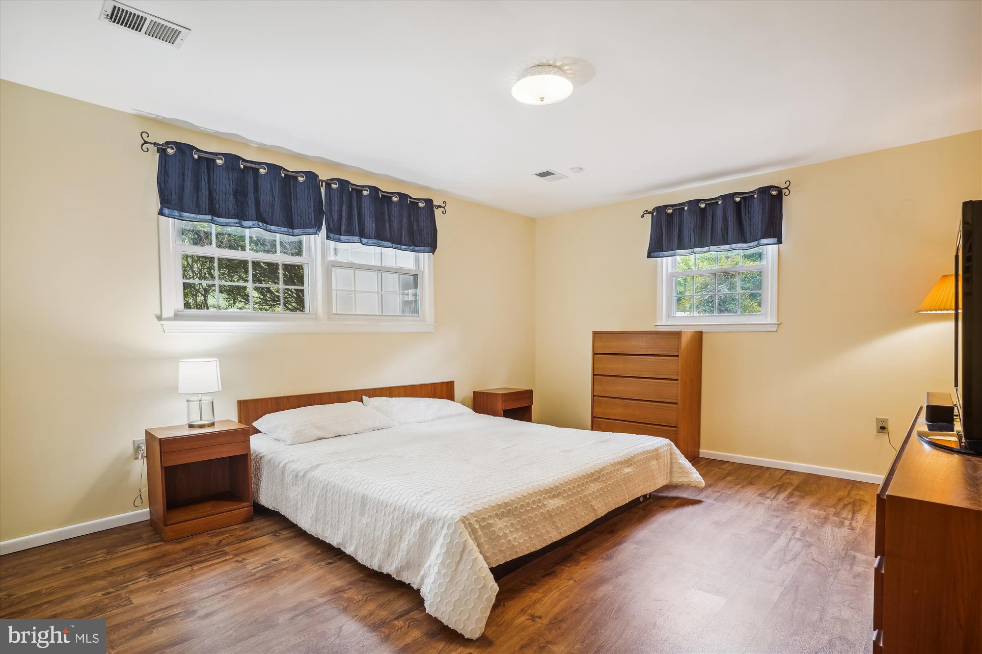 TOWN AND COUNTRY GARDENS - Residential