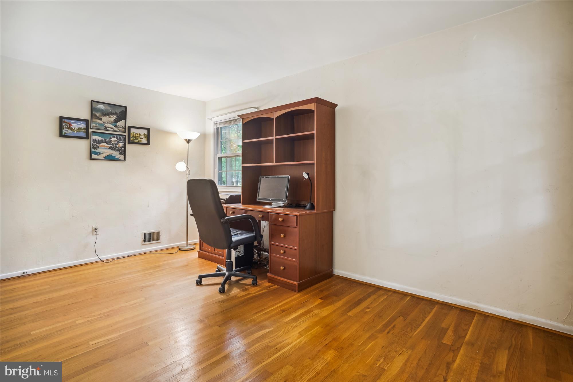 TOWN AND COUNTRY GARDENS - Residential