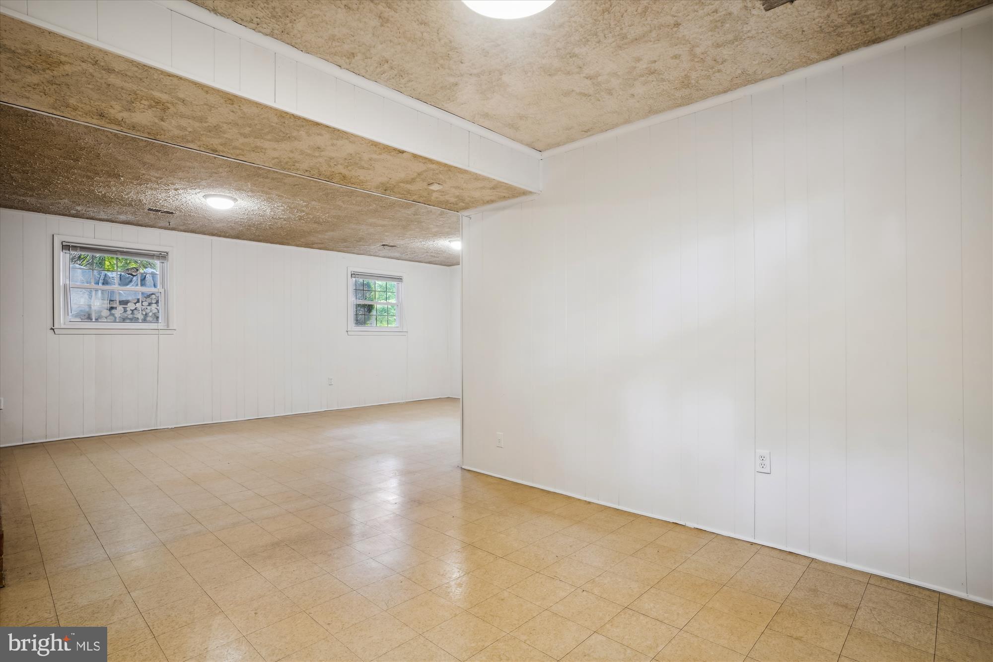 TOWN AND COUNTRY GARDENS - Residential