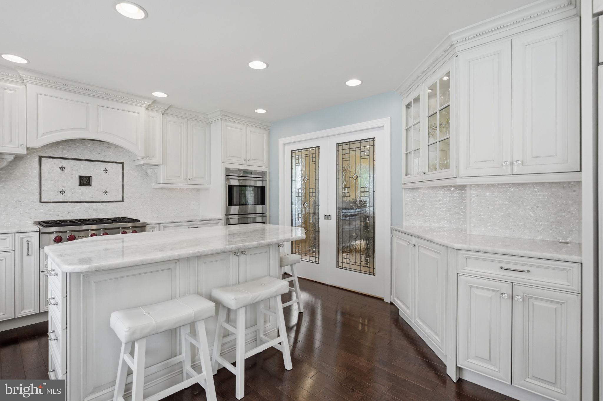 11 EQUESTRIAN LANE