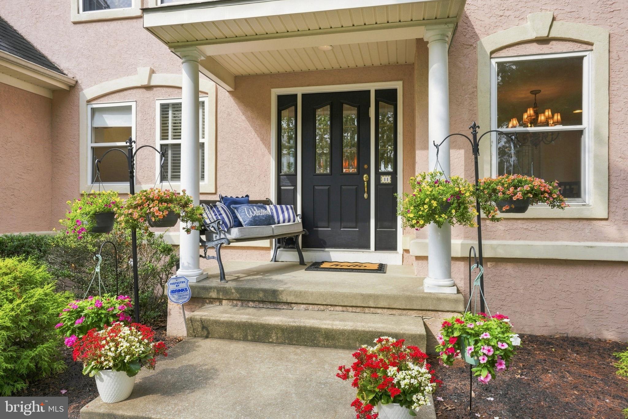 11 EQUESTRIAN LANE
