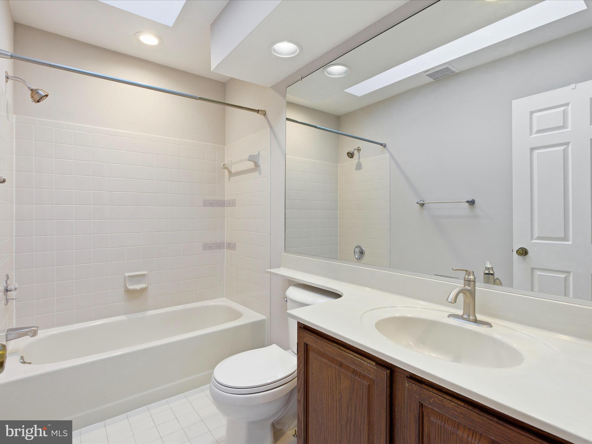 TALL OAKS CROSSING - Residential Lease