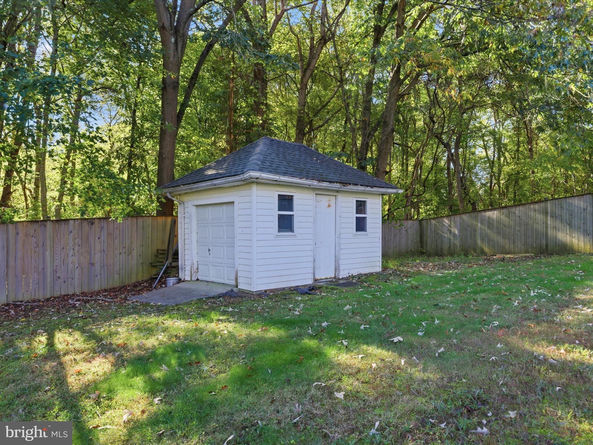 TALL OAKS CROSSING - Residential Lease