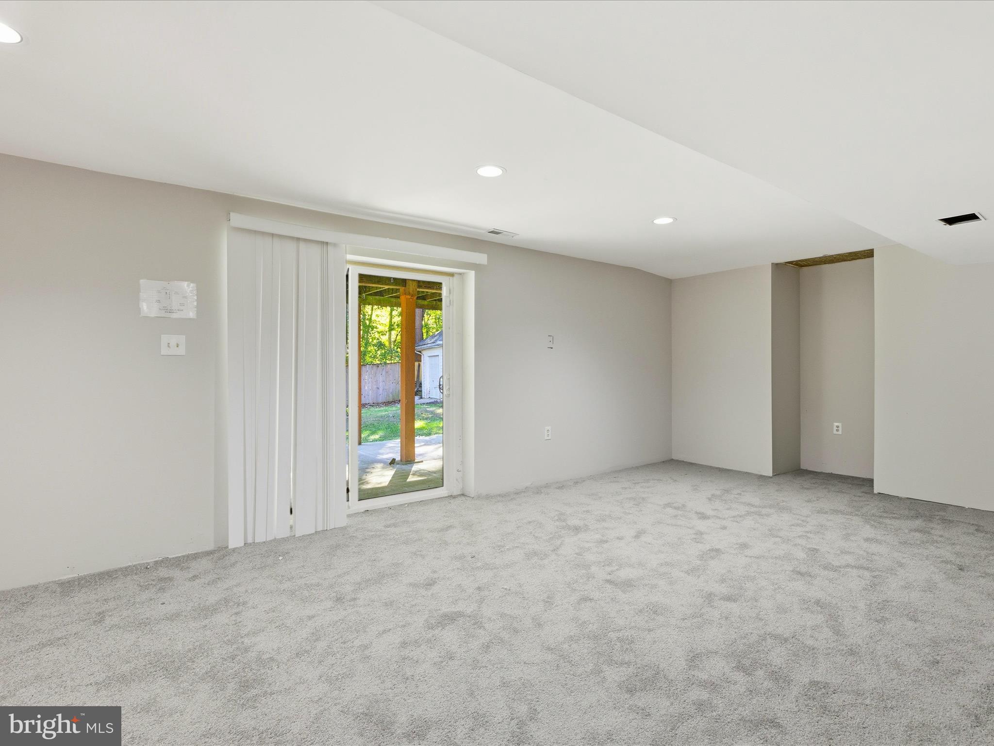 TALL OAKS CROSSING - Residential Lease