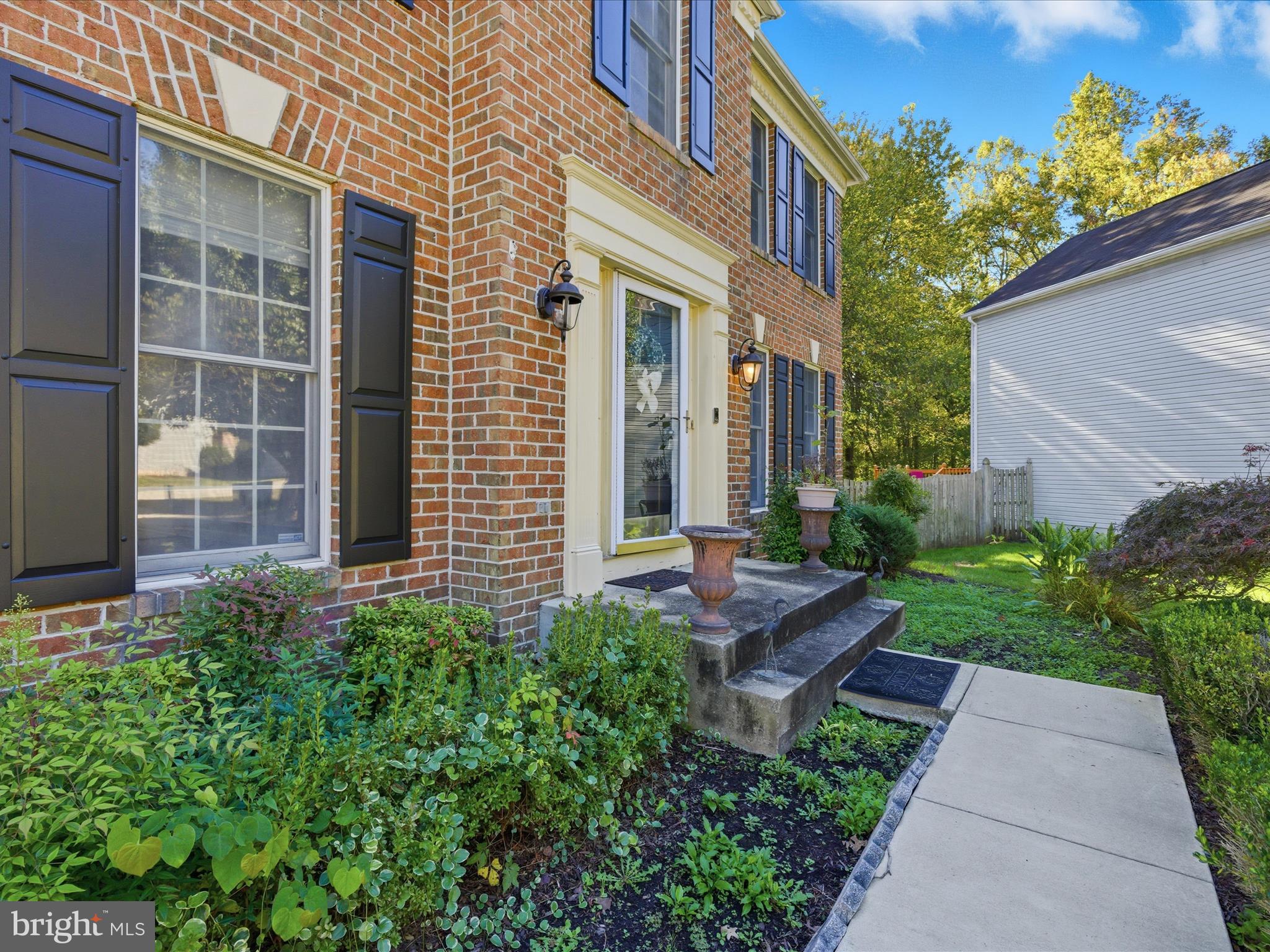 TALL OAKS CROSSING - Residential Lease