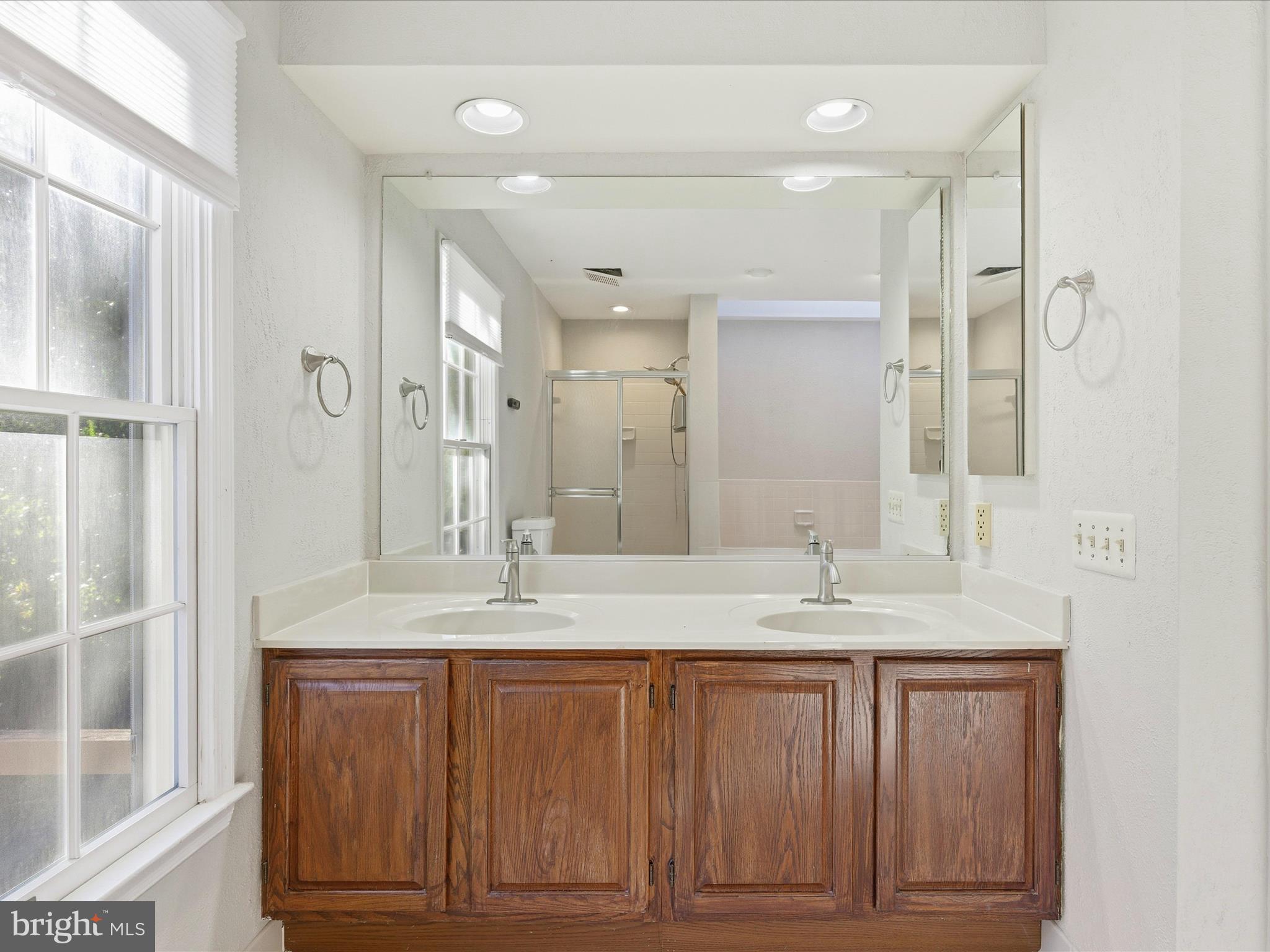 TALL OAKS CROSSING - Residential Lease