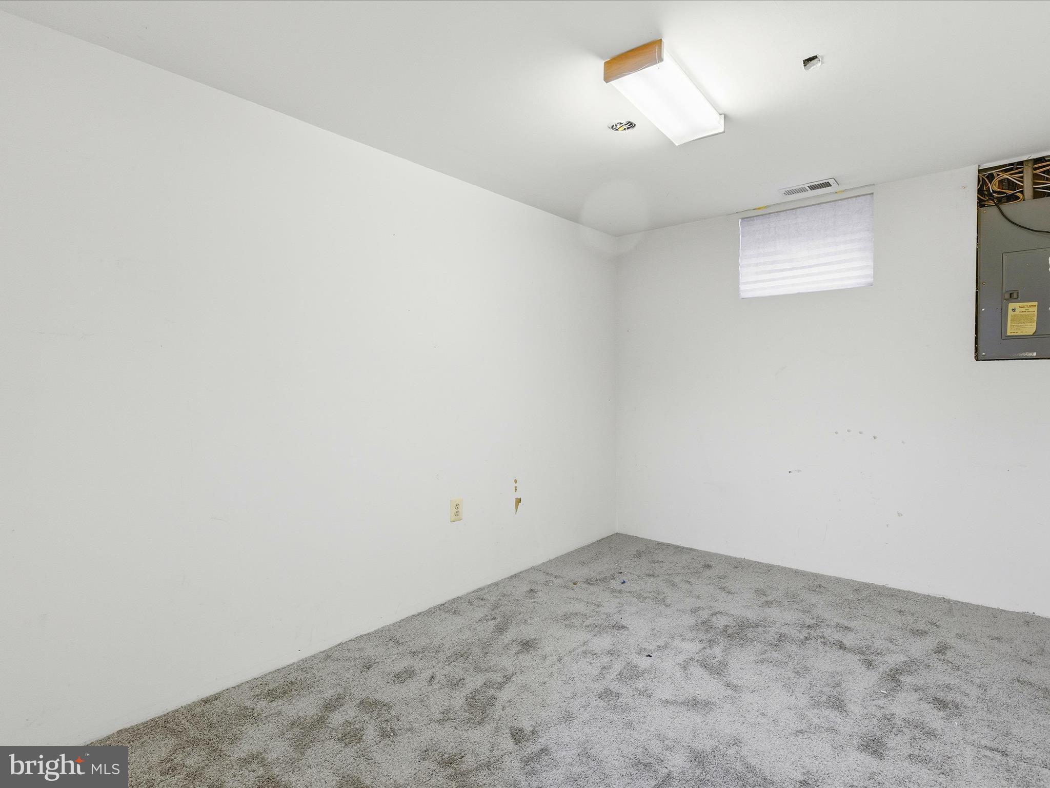 TALL OAKS CROSSING - Residential Lease