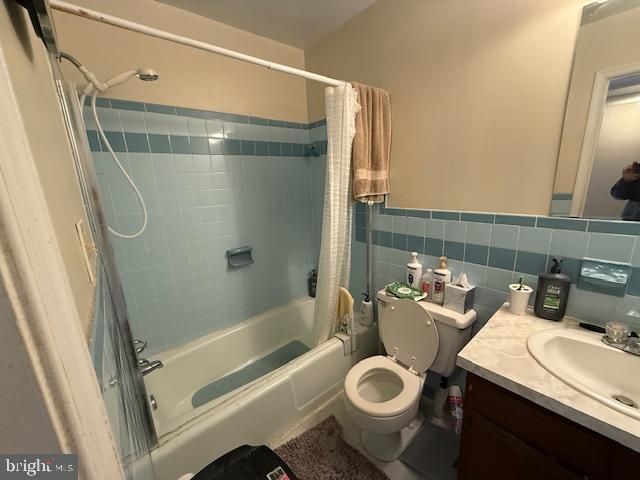 BERKELEY VILLAGE - Residential