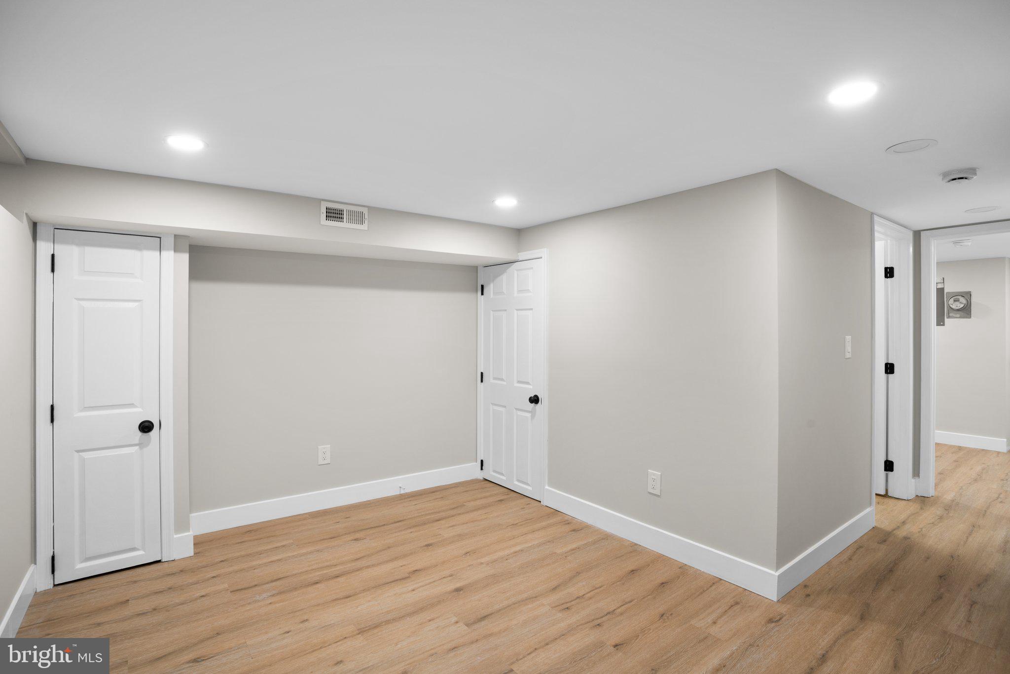 BALTIMORE HIGHLANDS - Residential