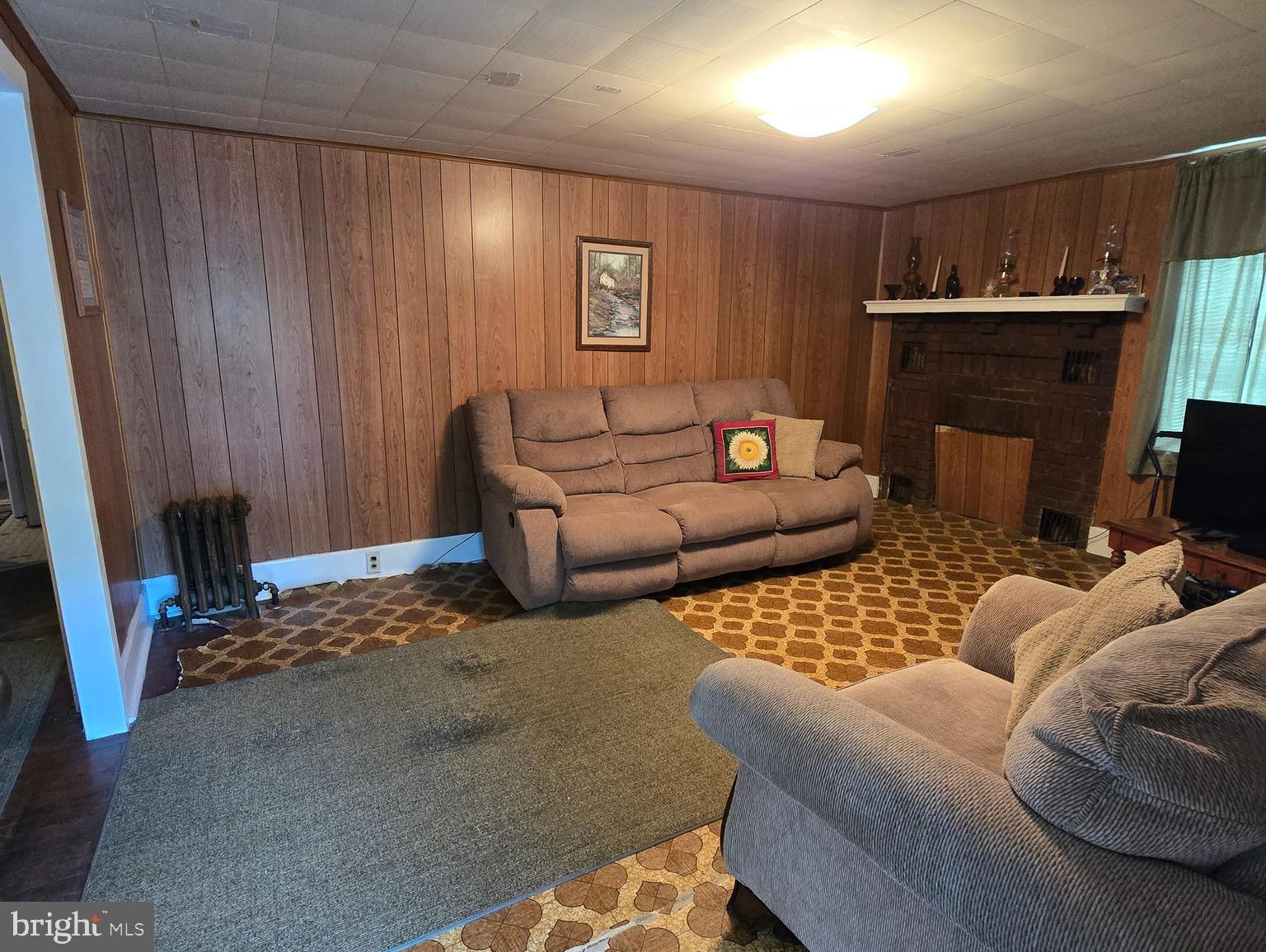 18927 SPRING RUN ROAD EAST E