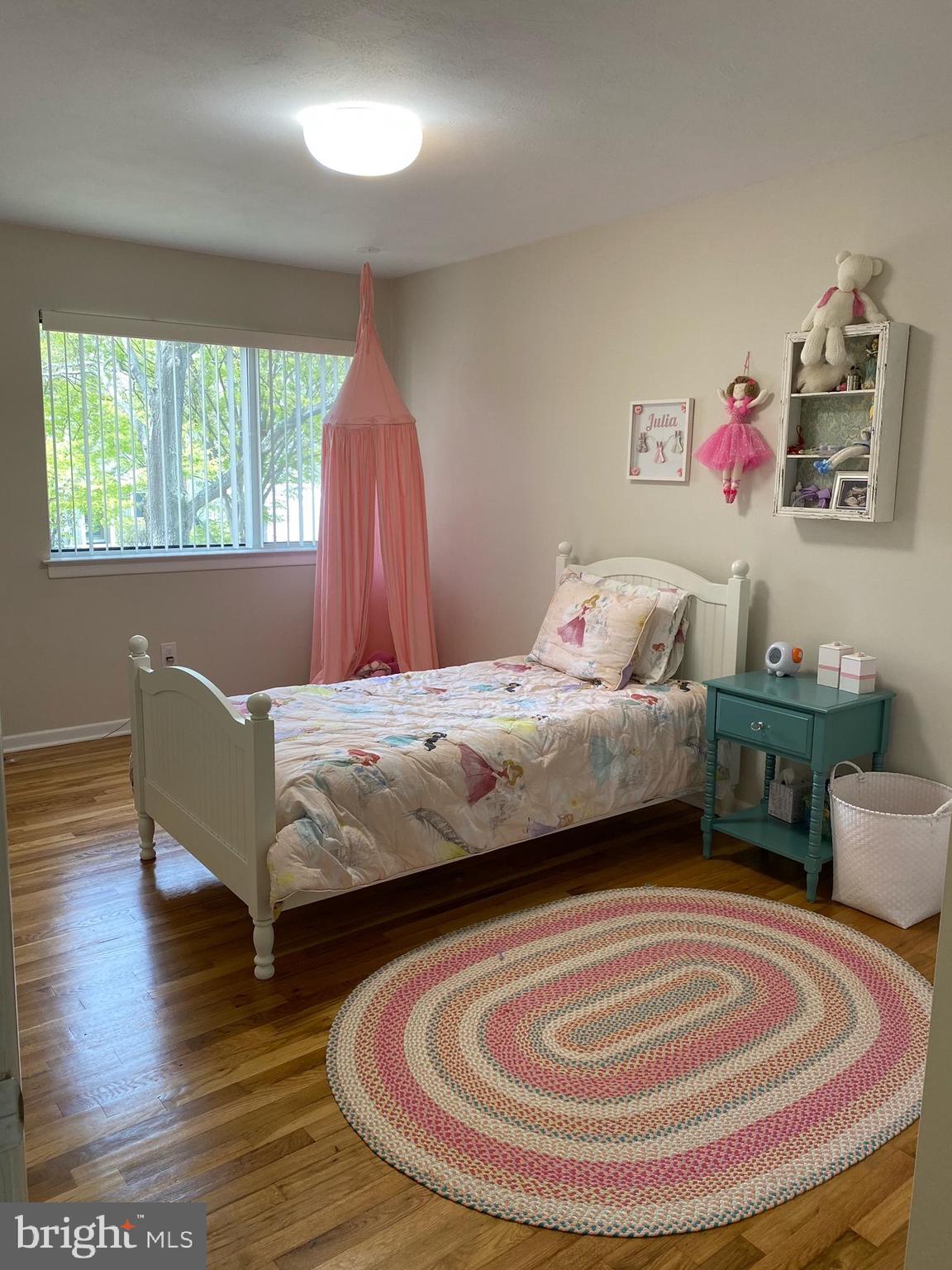 QUEENSTON COMMON - Residential Lease