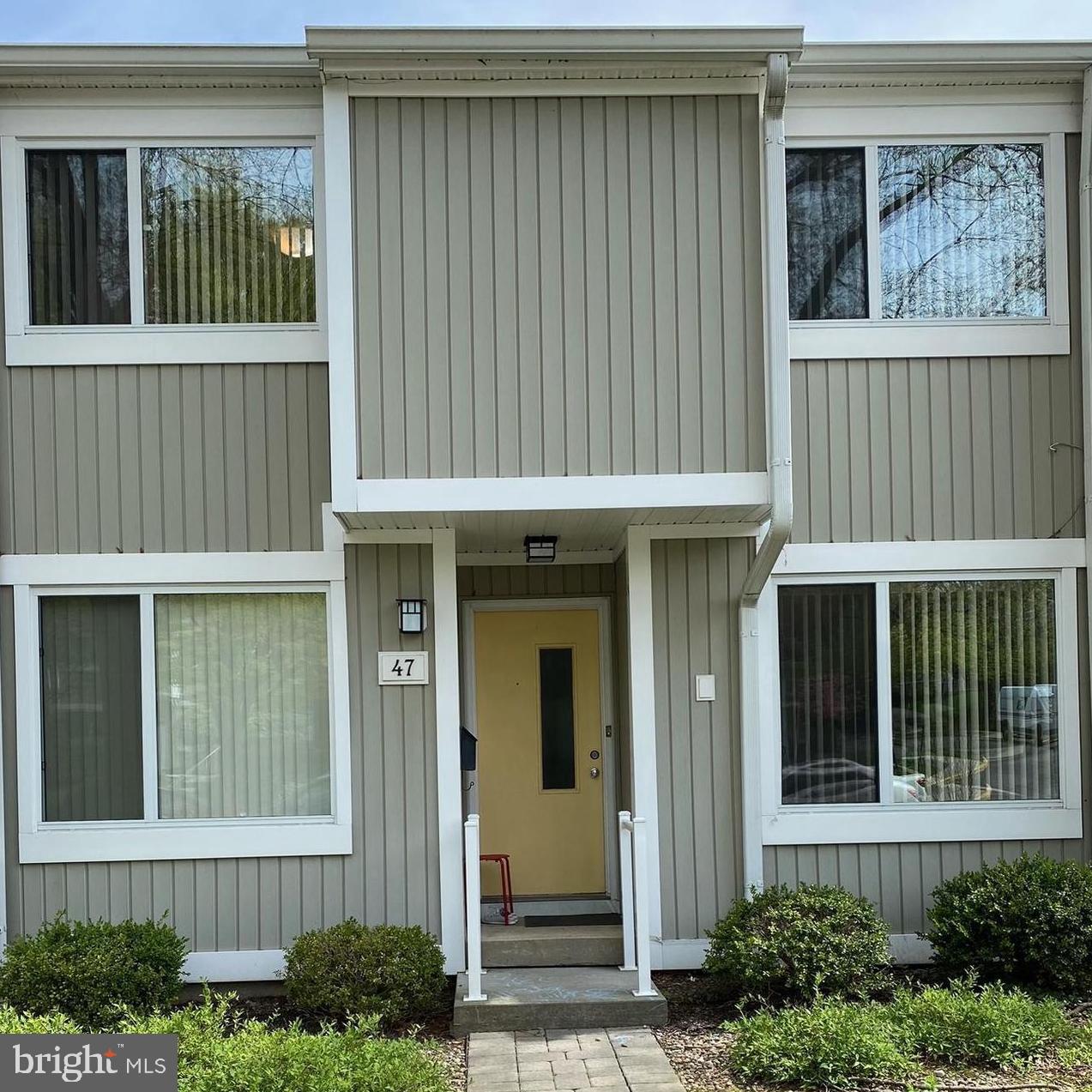 QUEENSTON COMMON - Residential Lease