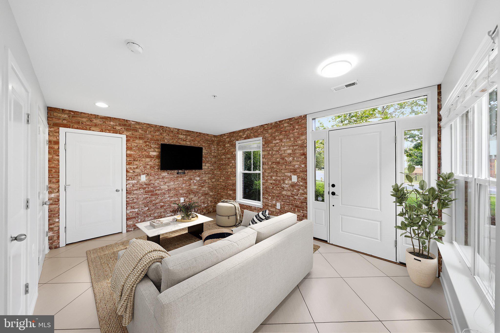 1402 WHEYFIELD DRIVE