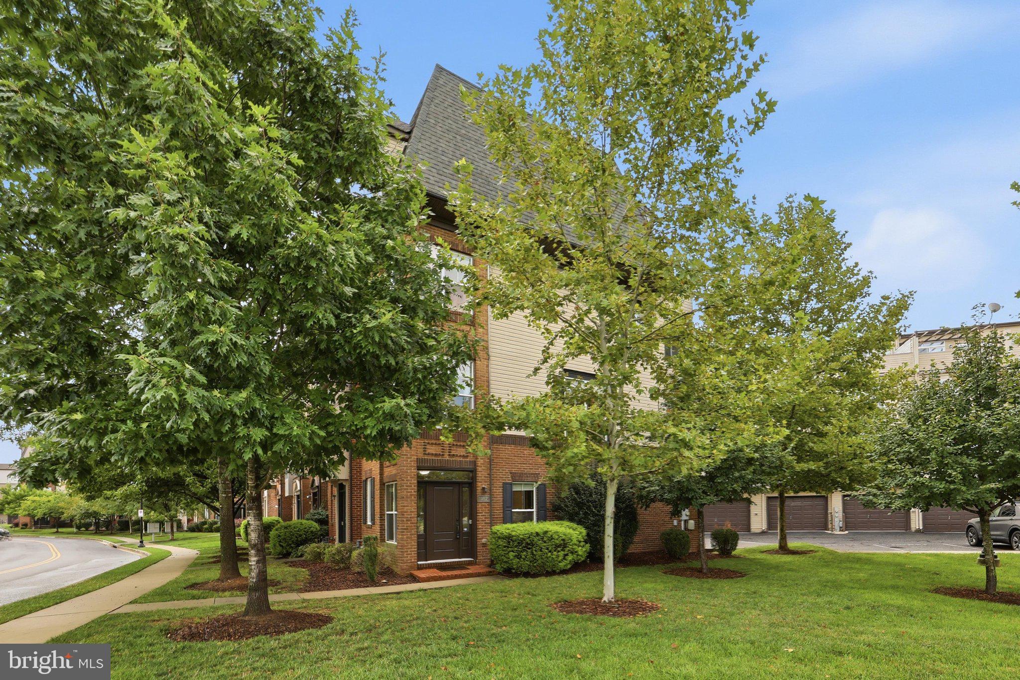 1402 WHEYFIELD DRIVE