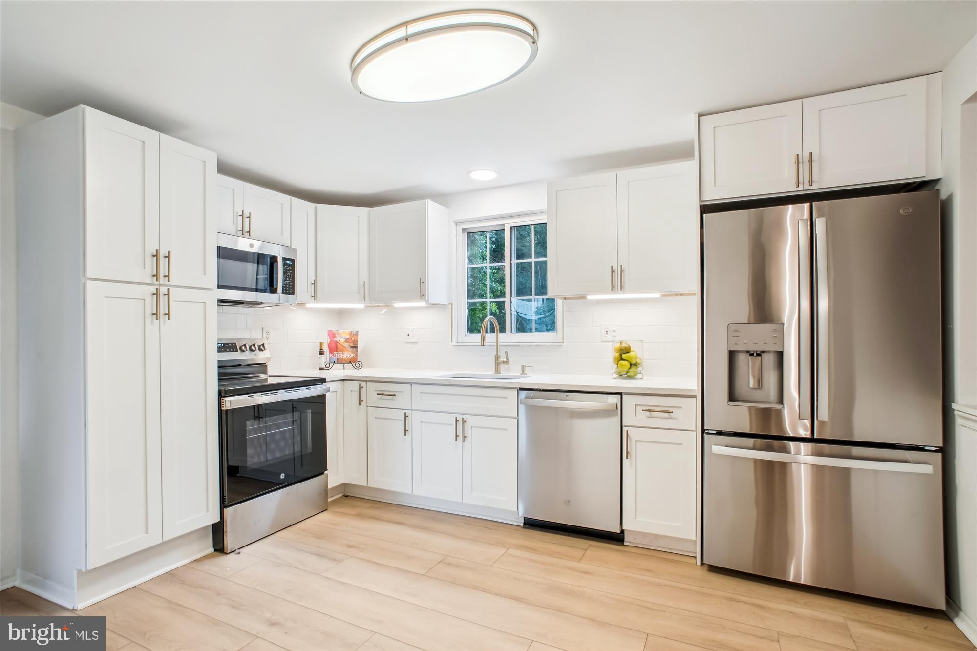 LEXINGTON ESTATES - Residential