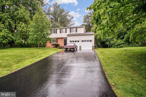 944 WAR ADMIRAL STREET GREAT FALLS VA 22066