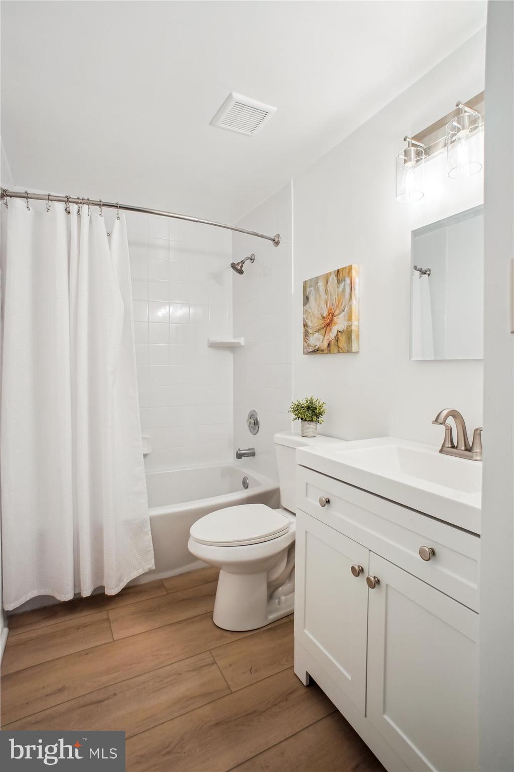 LEXINGTON ESTATES - Residential