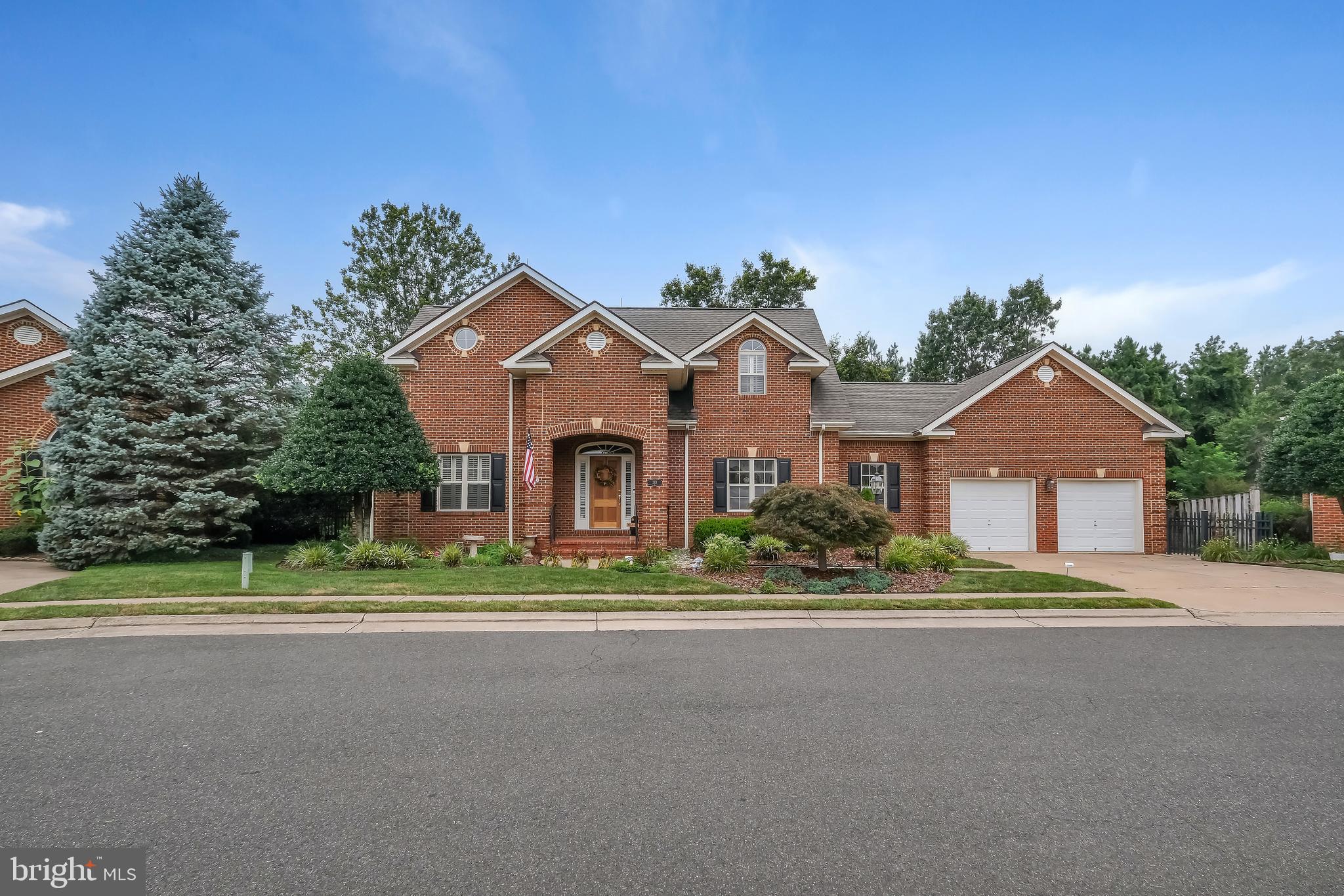243 CARRIAGE CHASE CIRCLE