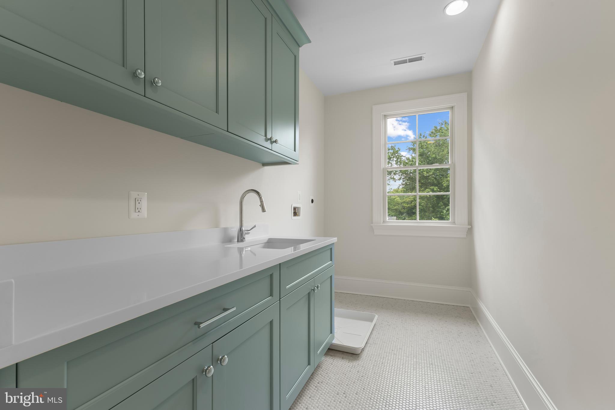 PLYMOUTH HAVEN - Residential