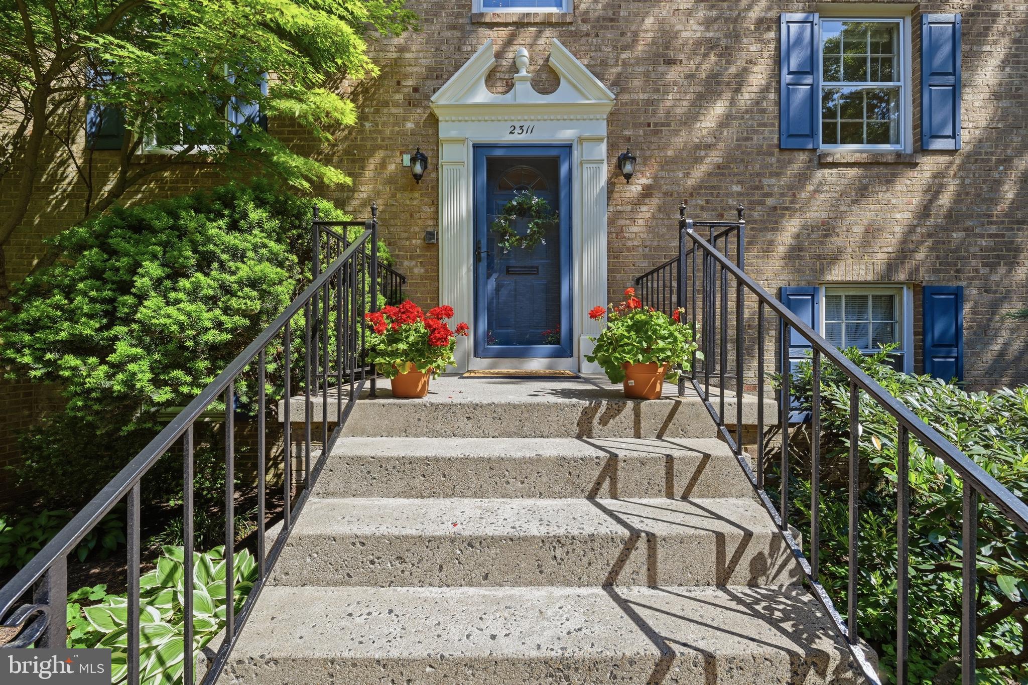 2311 N GLEBE ROAD
