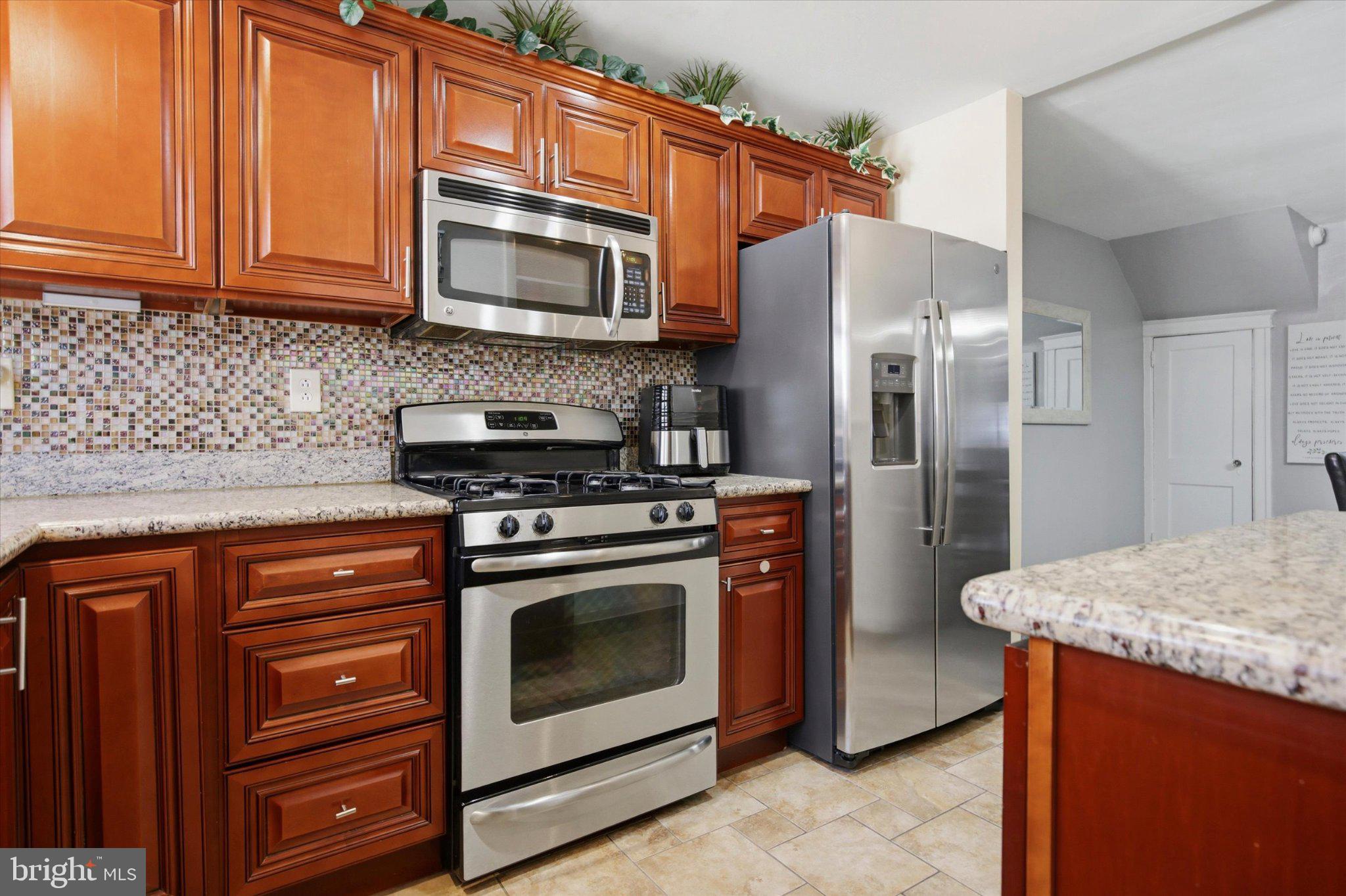 WEST OAK LANE - Residential