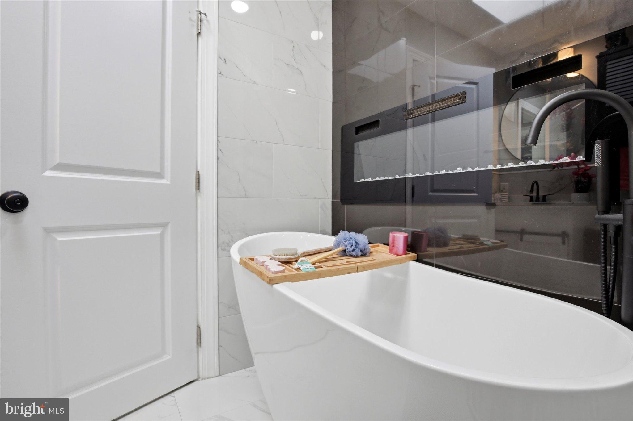 WEST OAK LANE - Residential