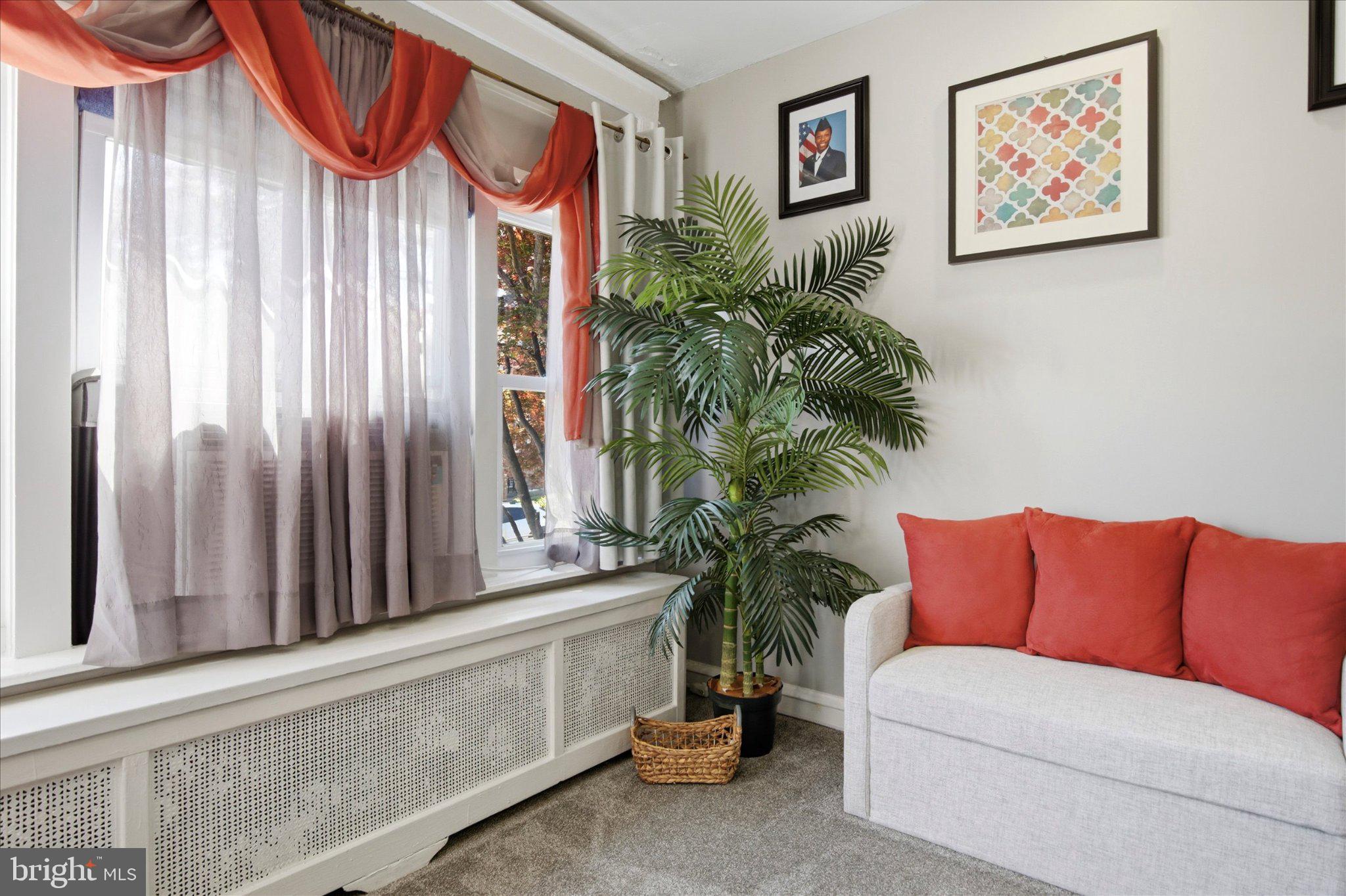 WEST OAK LANE - Residential