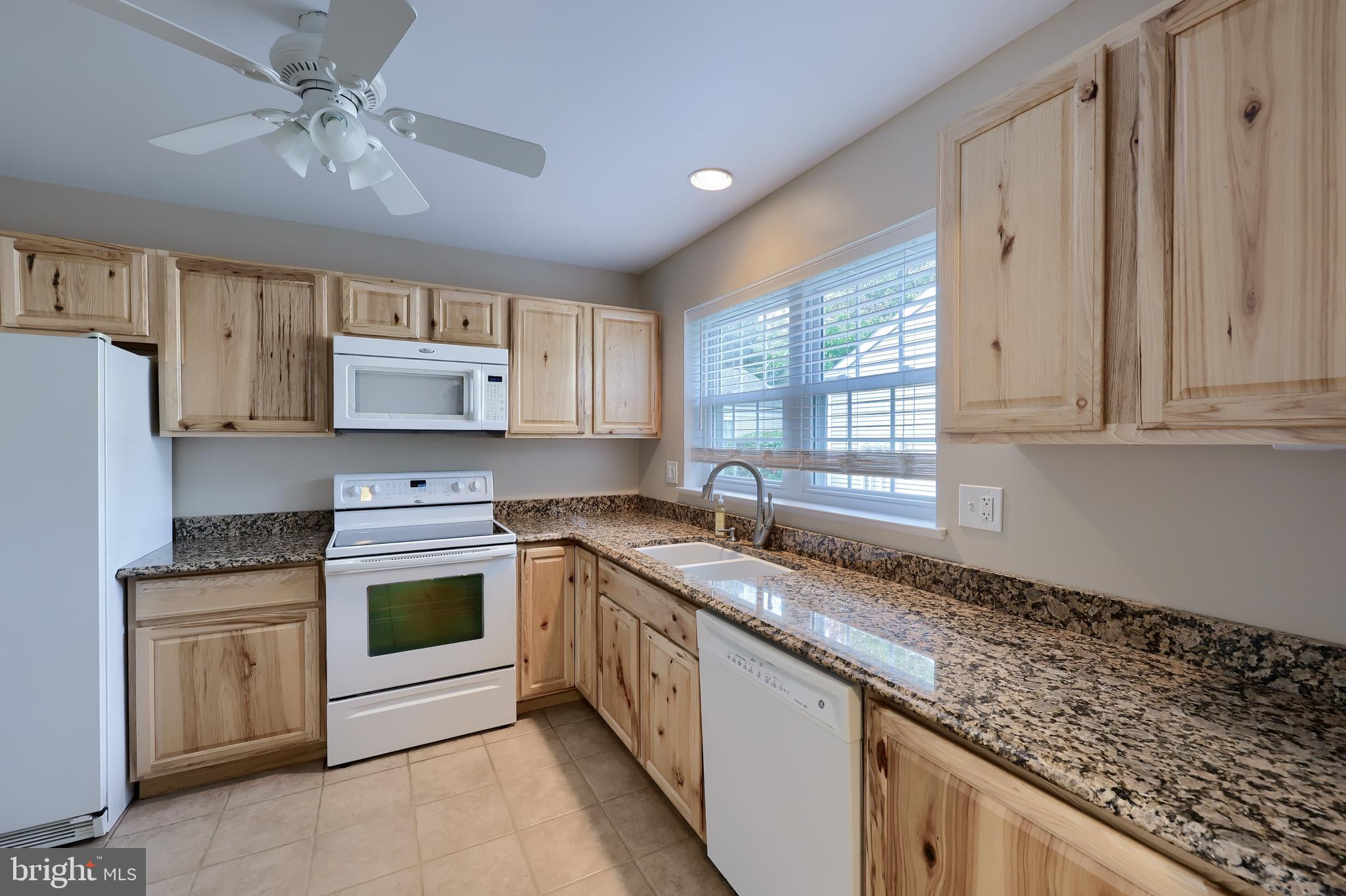 1105 CAMBRIDGE COURT