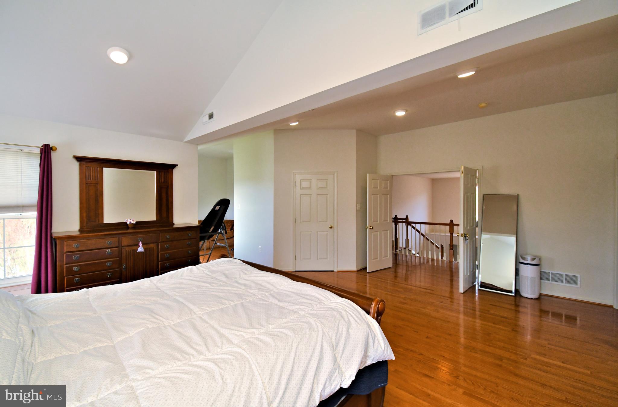 RITTENHOUSE ESTATE - Residential