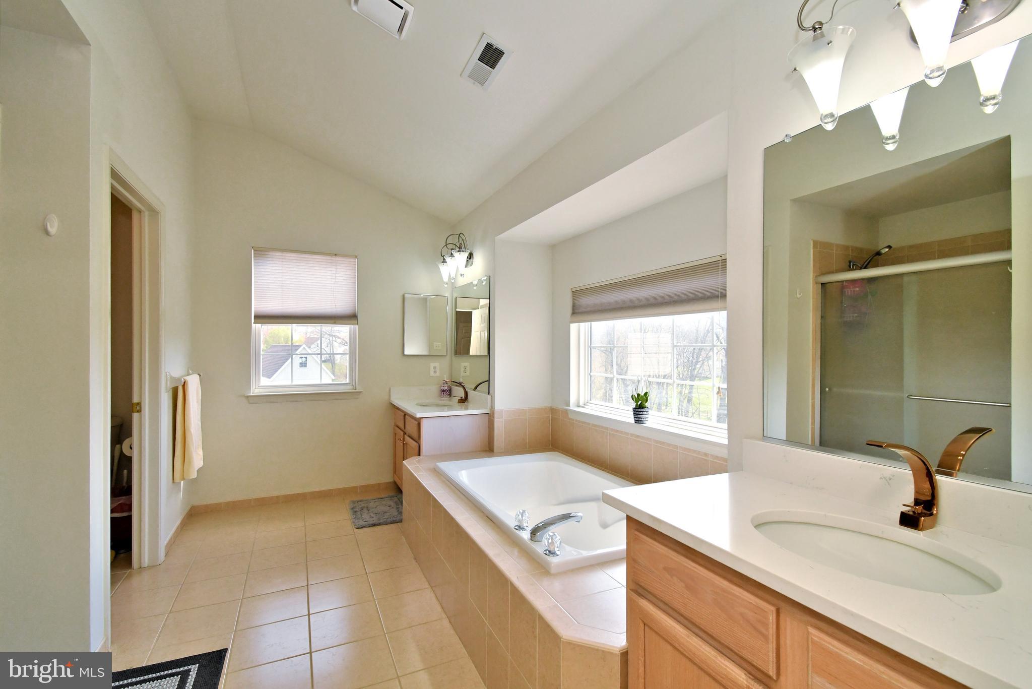 RITTENHOUSE ESTATE - Residential