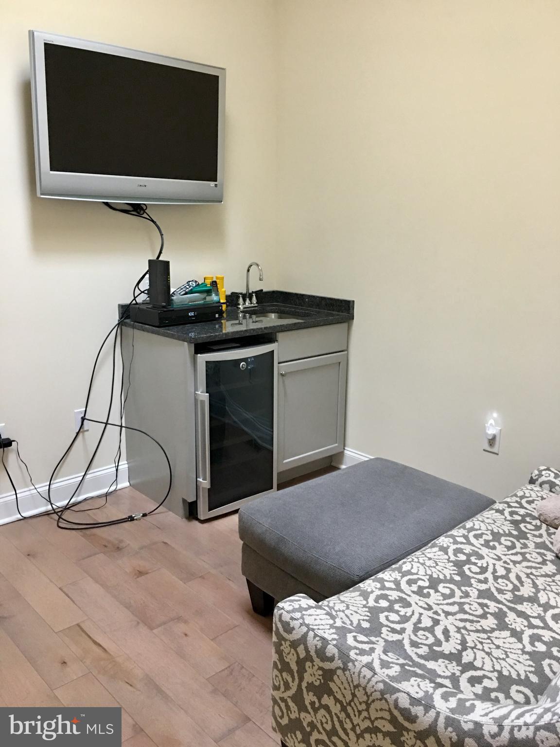 CHESTNUT HILL - Residential Lease