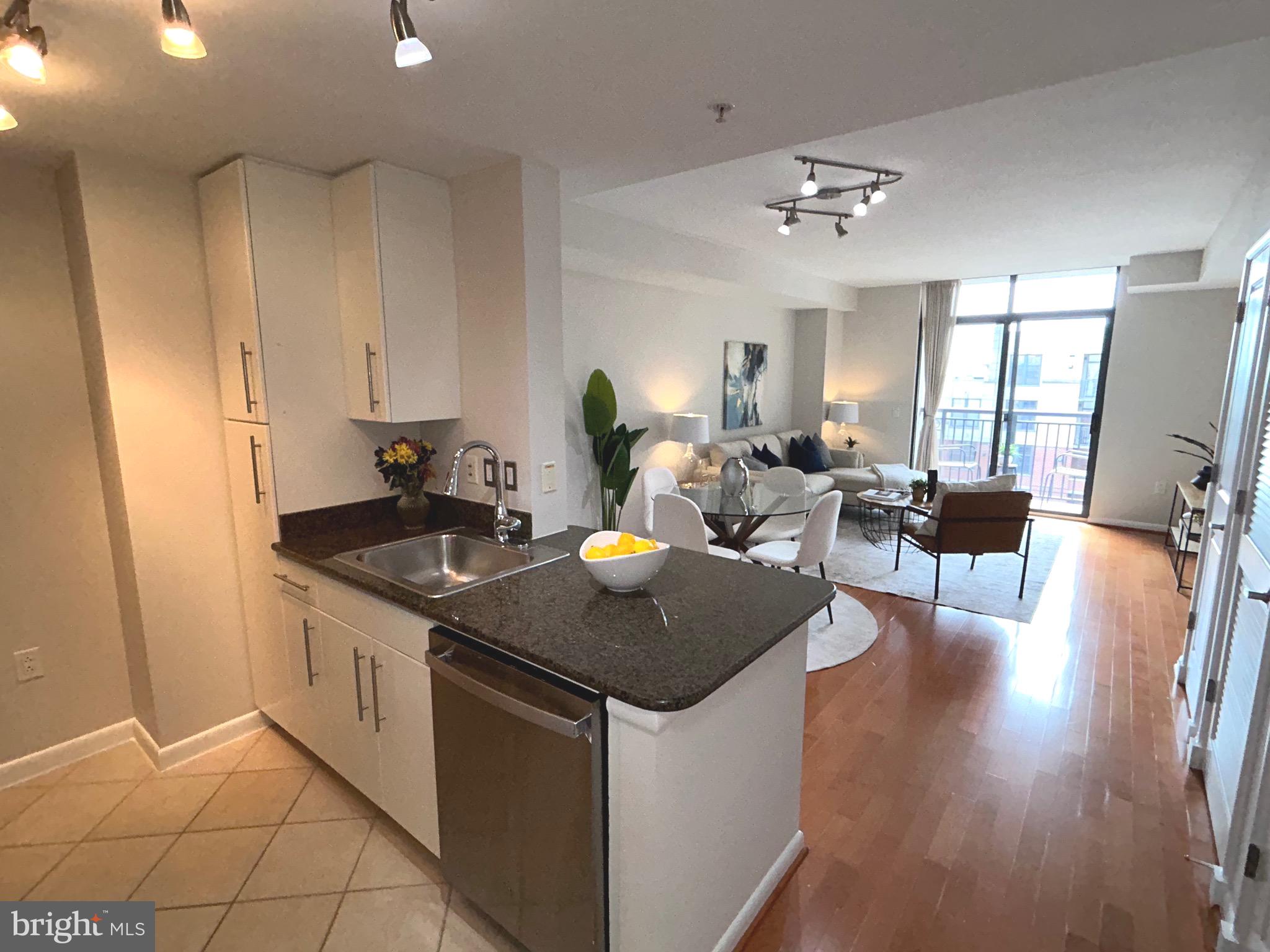 1021 N GARFIELD STREET 812