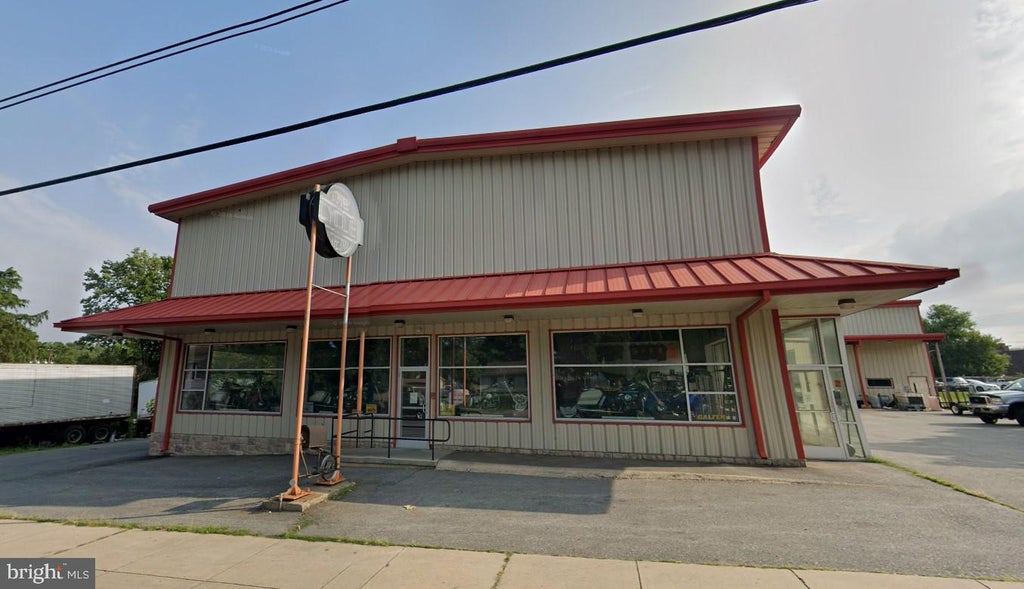 Photo of 1115 Lancaster Avenue, COLUMBIA, PA 17512 (MLS # PALA2093650)