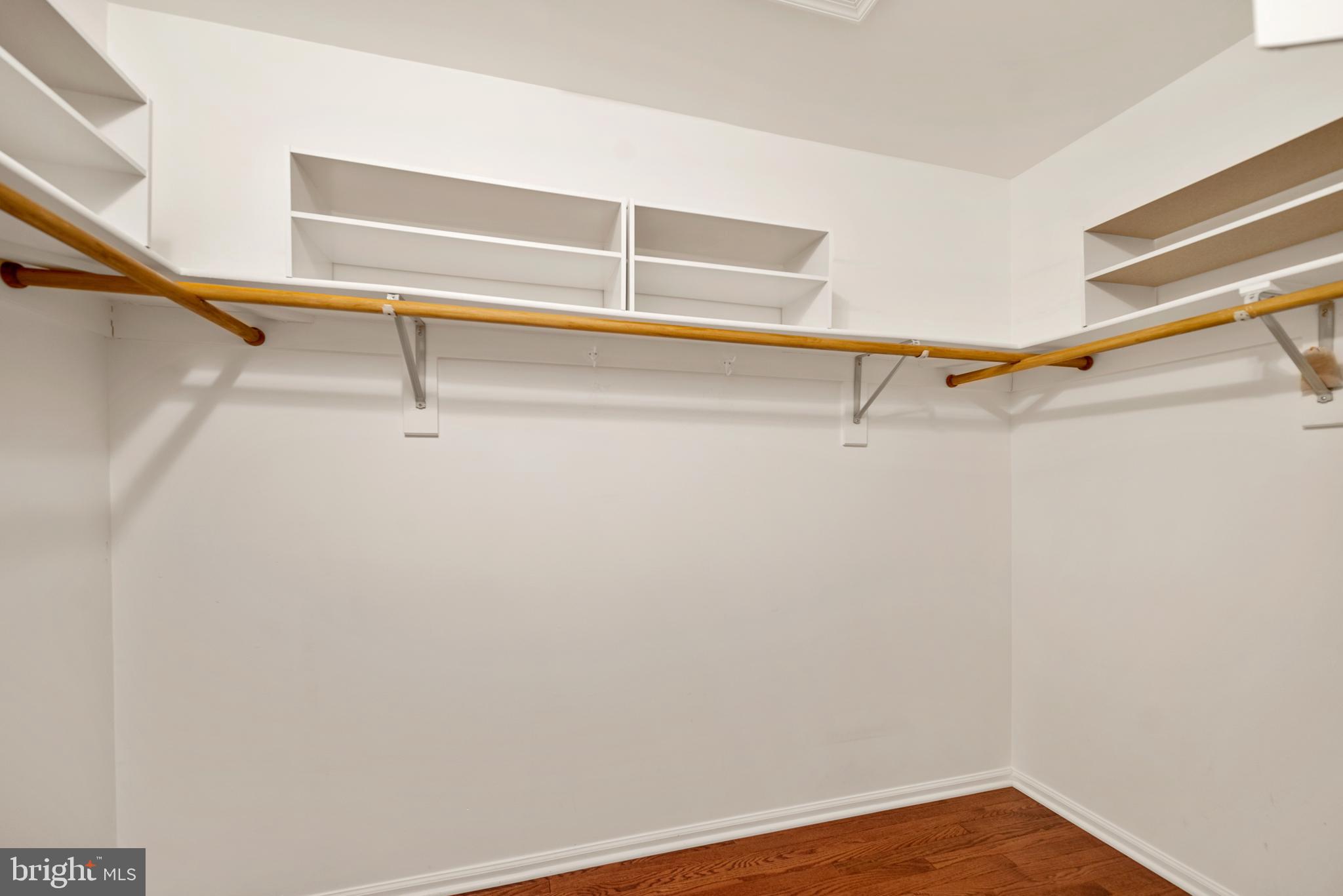 BELMONT CENTER - Residential