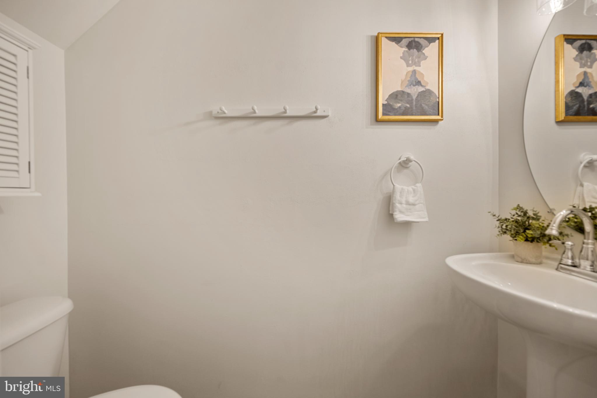 BELMONT CENTER - Residential