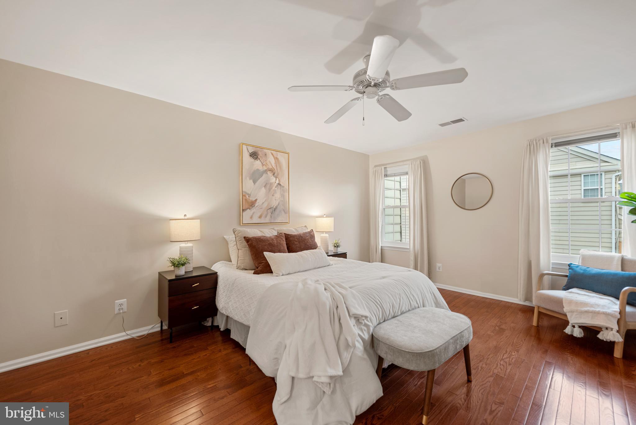 BELMONT CENTER - Residential