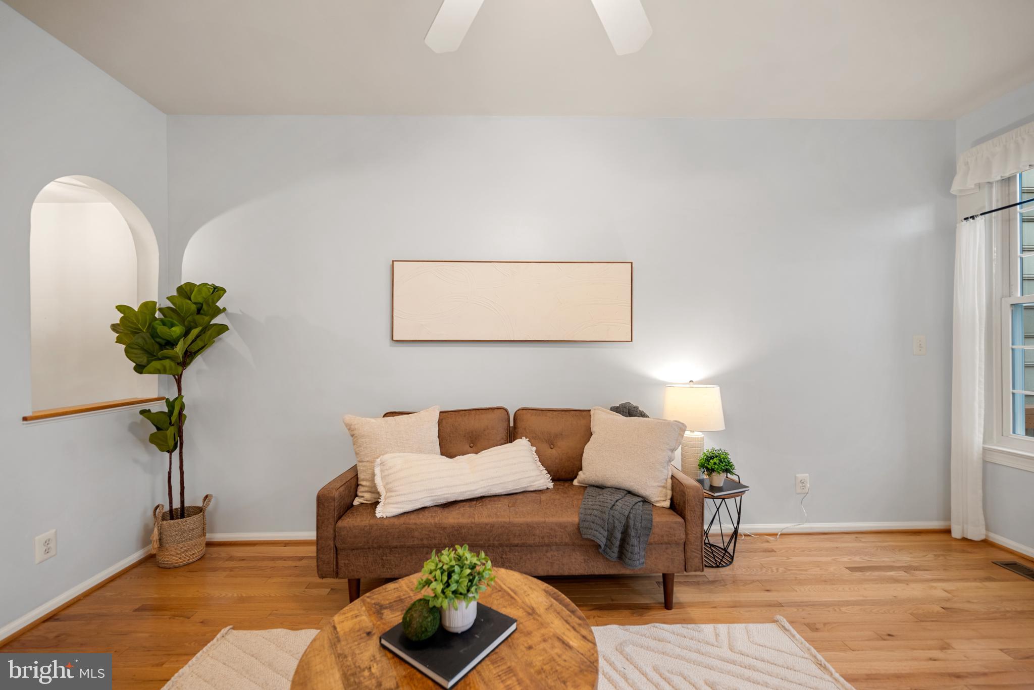 BELMONT CENTER - Residential