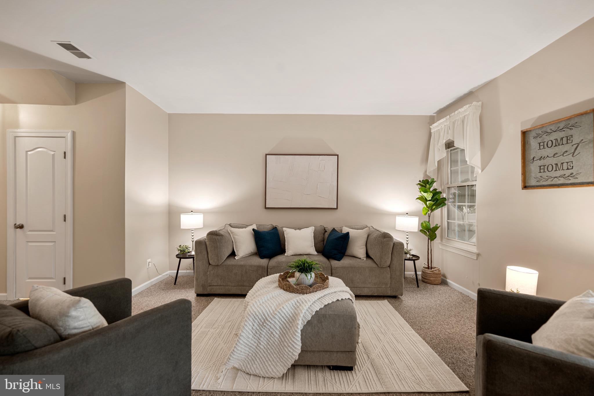 BELMONT CENTER - Residential