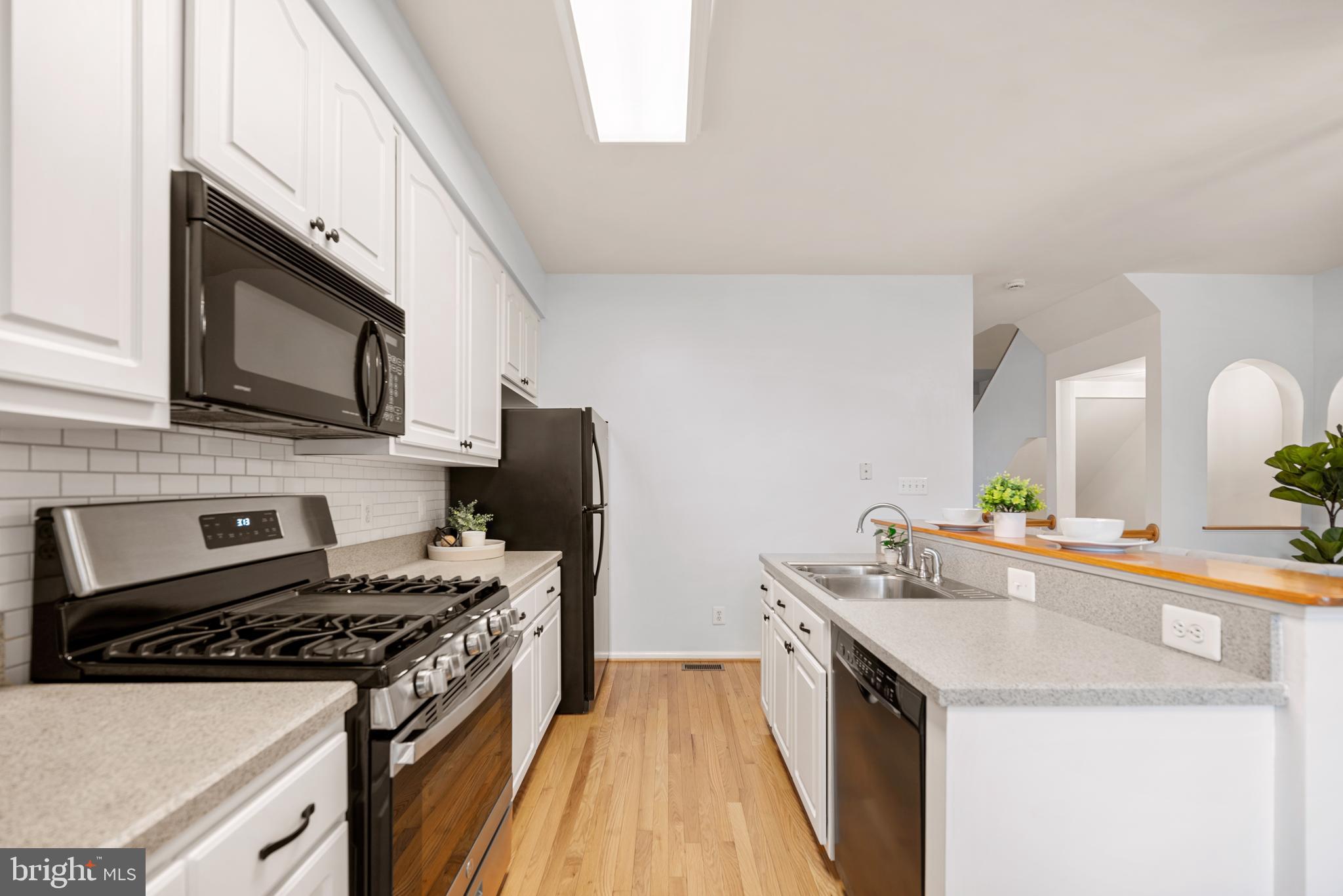 BELMONT CENTER - Residential