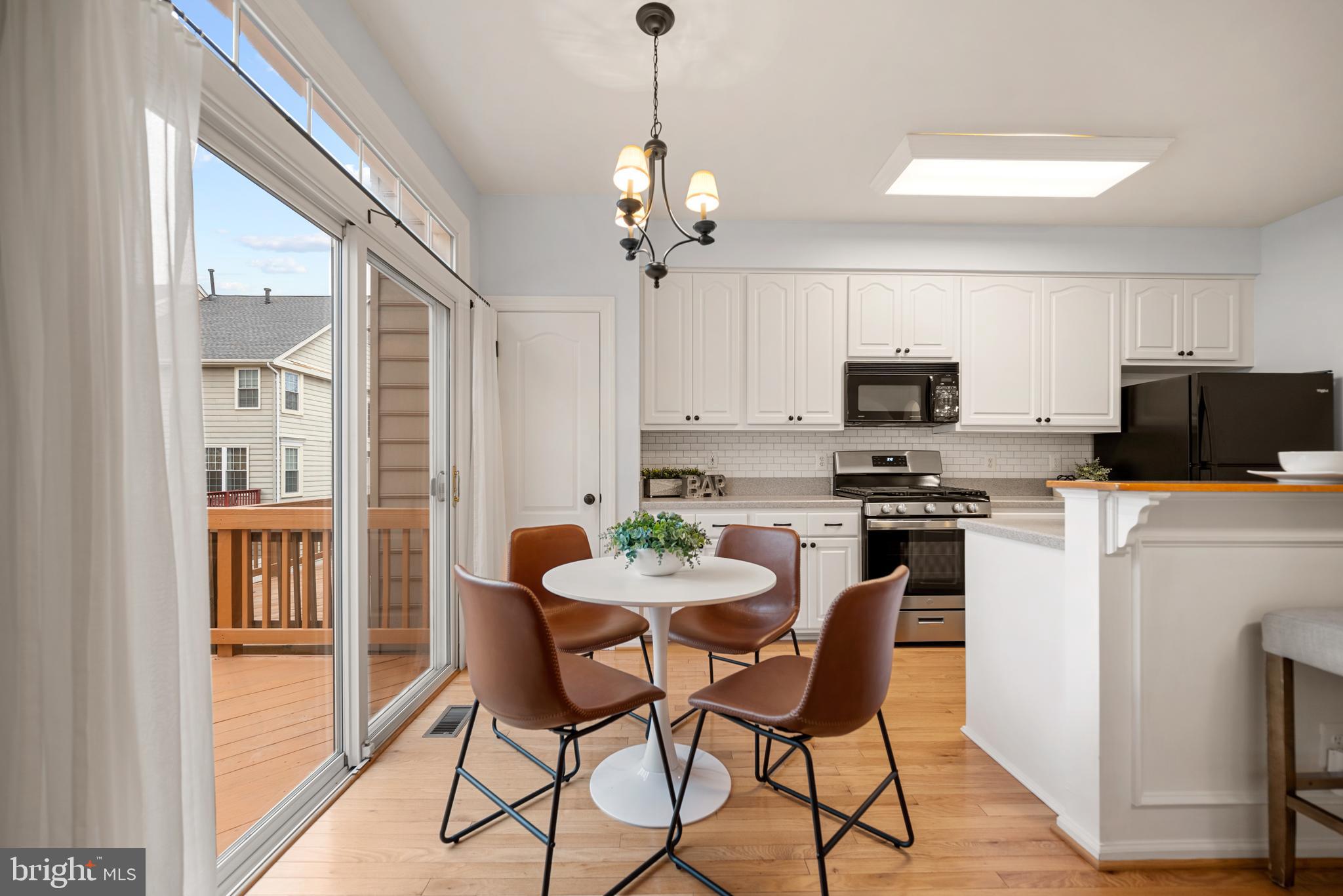 BELMONT CENTER - Residential