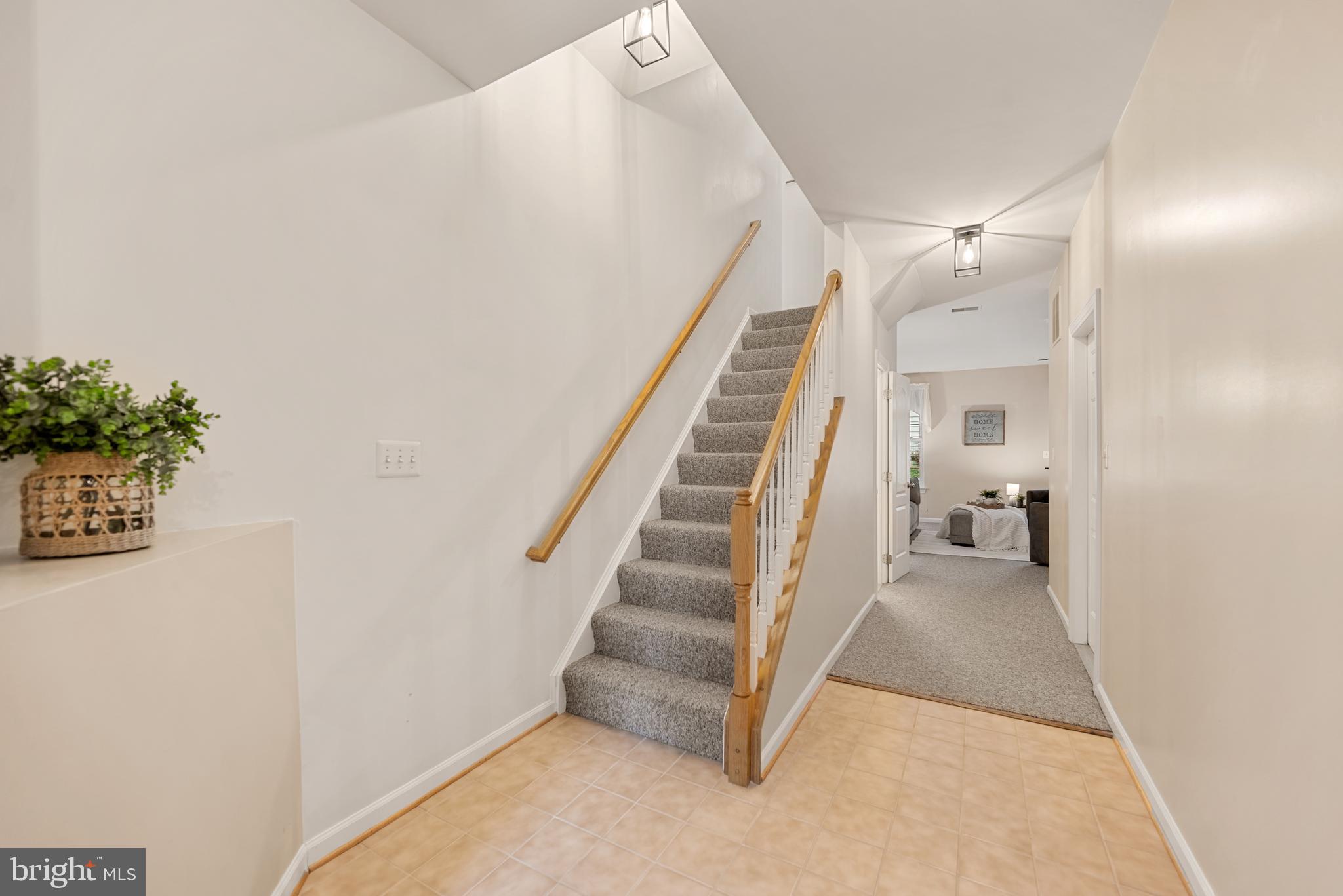 BELMONT CENTER - Residential