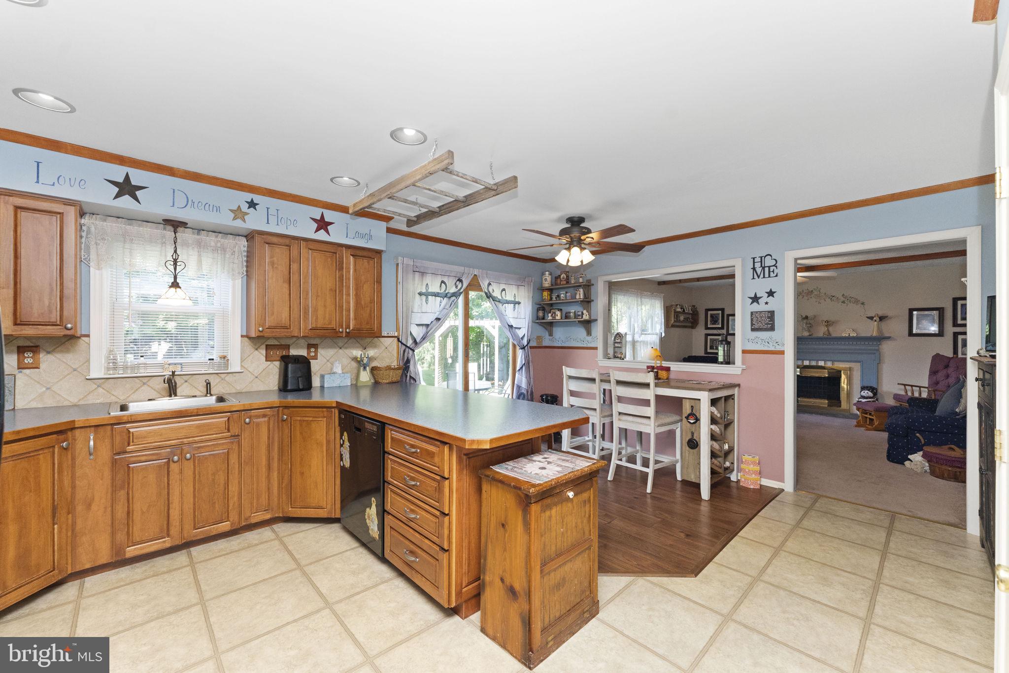 SUNSET MEADOWS - Residential