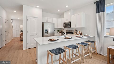 Townhouse For Sale - 59 Robert Drive<br/> RUNNEMEDE, NJ 08078