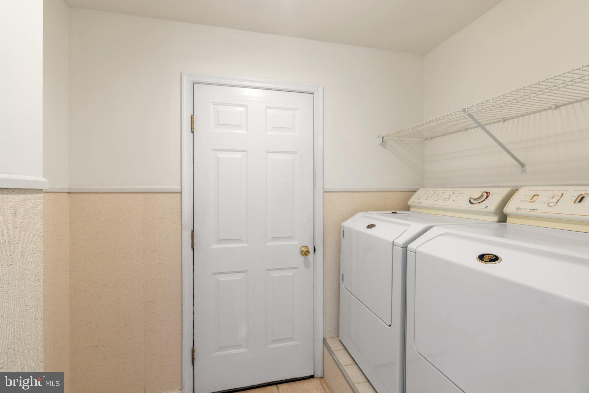 VICTORIA VILLAGE - Residential