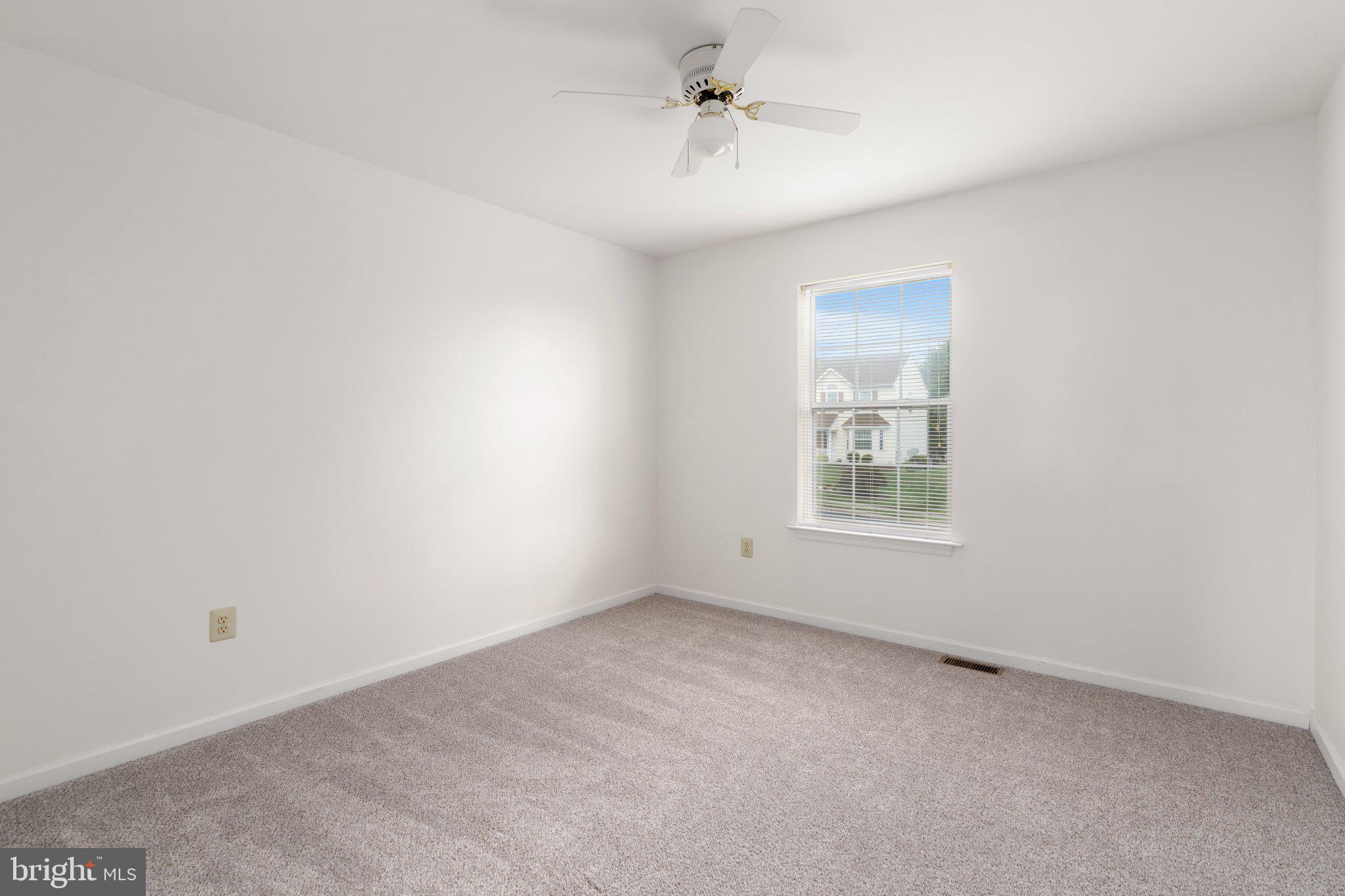 VICTORIA VILLAGE - Residential