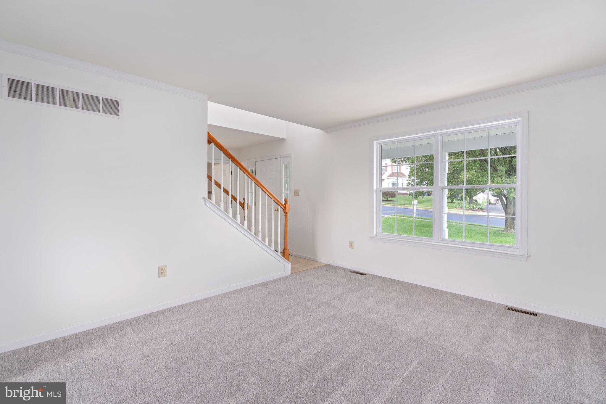 VICTORIA VILLAGE - Residential