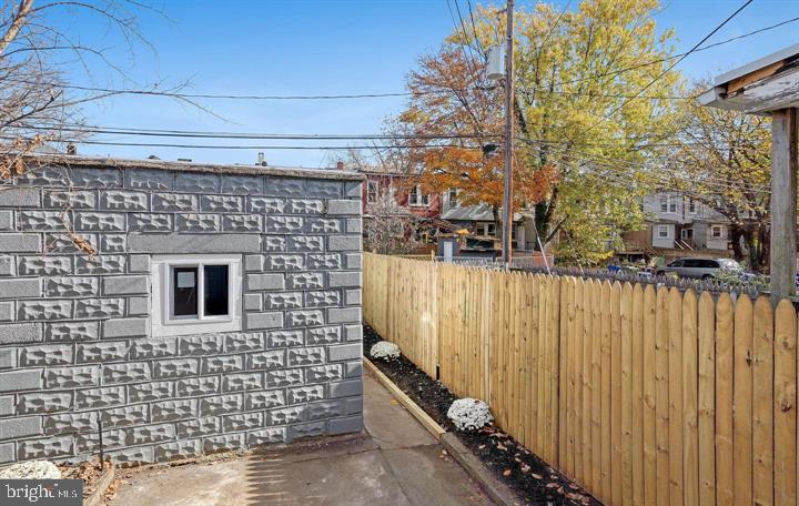 WAVERLY - Residential Lease