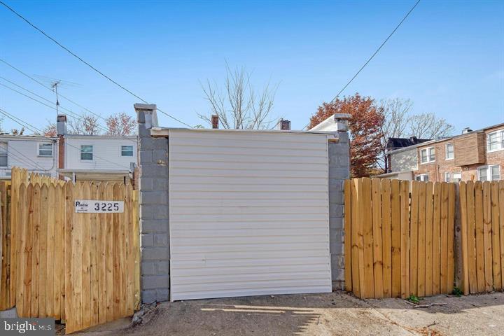 WAVERLY - Residential Lease