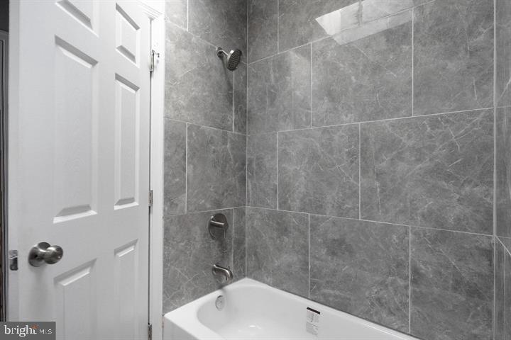 WAVERLY - Residential Lease